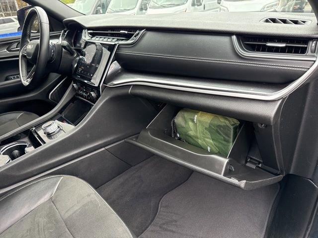 Used 2022 Jeep Grand Cherokee L Laredo image 24