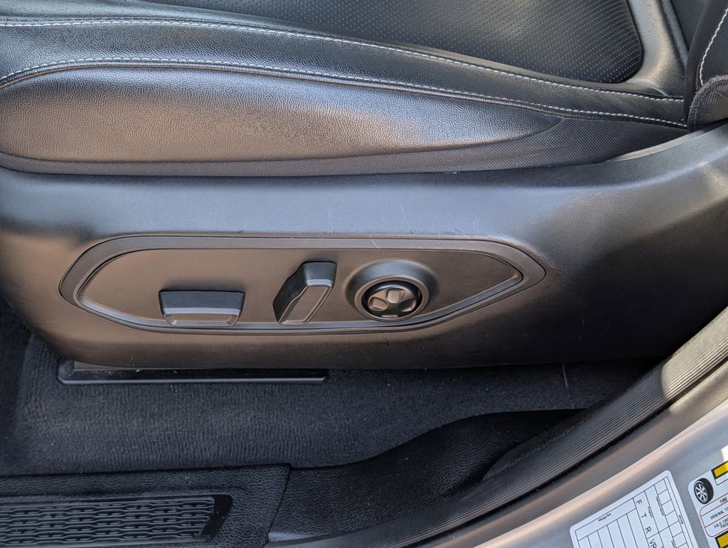 Used 2024 Jeep Grand Cherokee L Limited w/ Luxury Tech Group II image 23