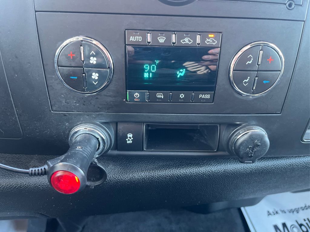 Used 2013 Chevrolet Silverado 1500 LT image 27