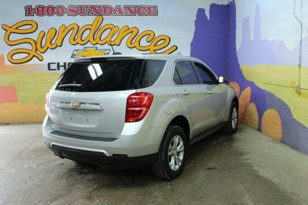 Used 2017 Chevrolet Equinox LS image 4