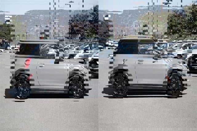 Used 2020 MINI Cooper S image 3