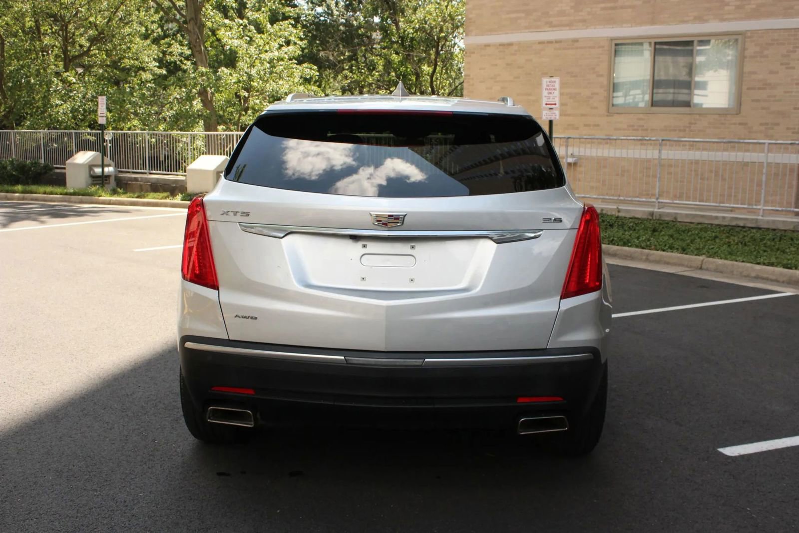 Used 2018 Cadillac XT5 AWD image 16
