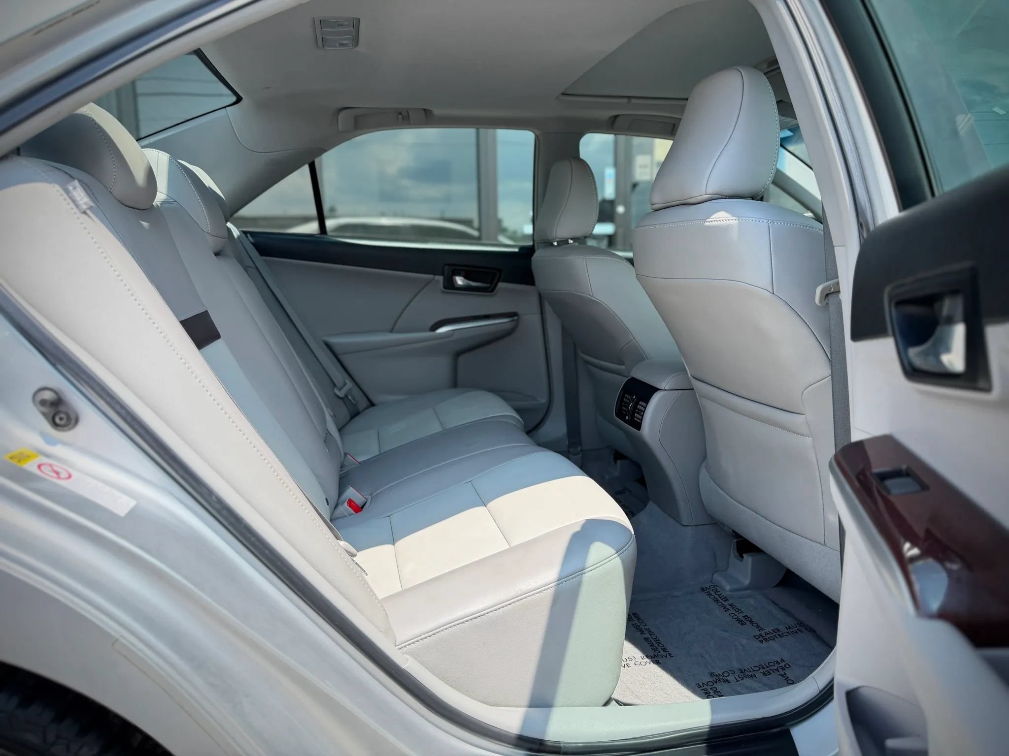 Used 2012 Toyota Camry XLE FWD image 16