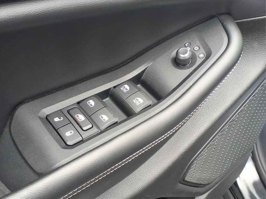 Used 2023 Jeep Grand Cherokee Limited AWD/4WD image 17