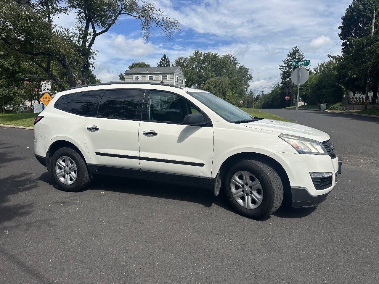 Used 2013 Chevrolet Traverse LS FWD image 5