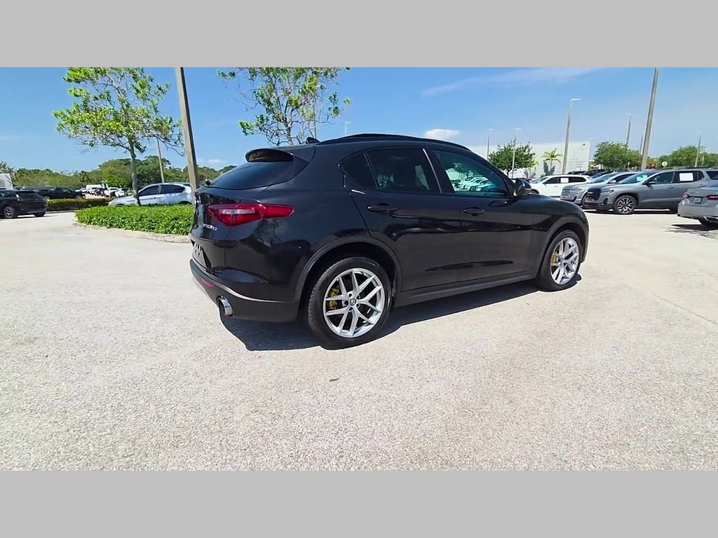 Used 2019 Alfa Romeo Stelvio Sport w/ Quick Order Package 22J Sport AWD/4WD image 37