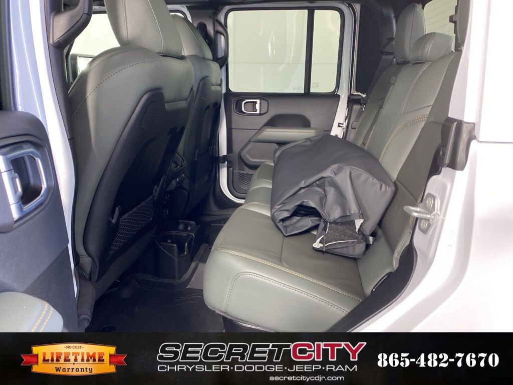 New 2026 Jeep Gladiator Mojave image 32