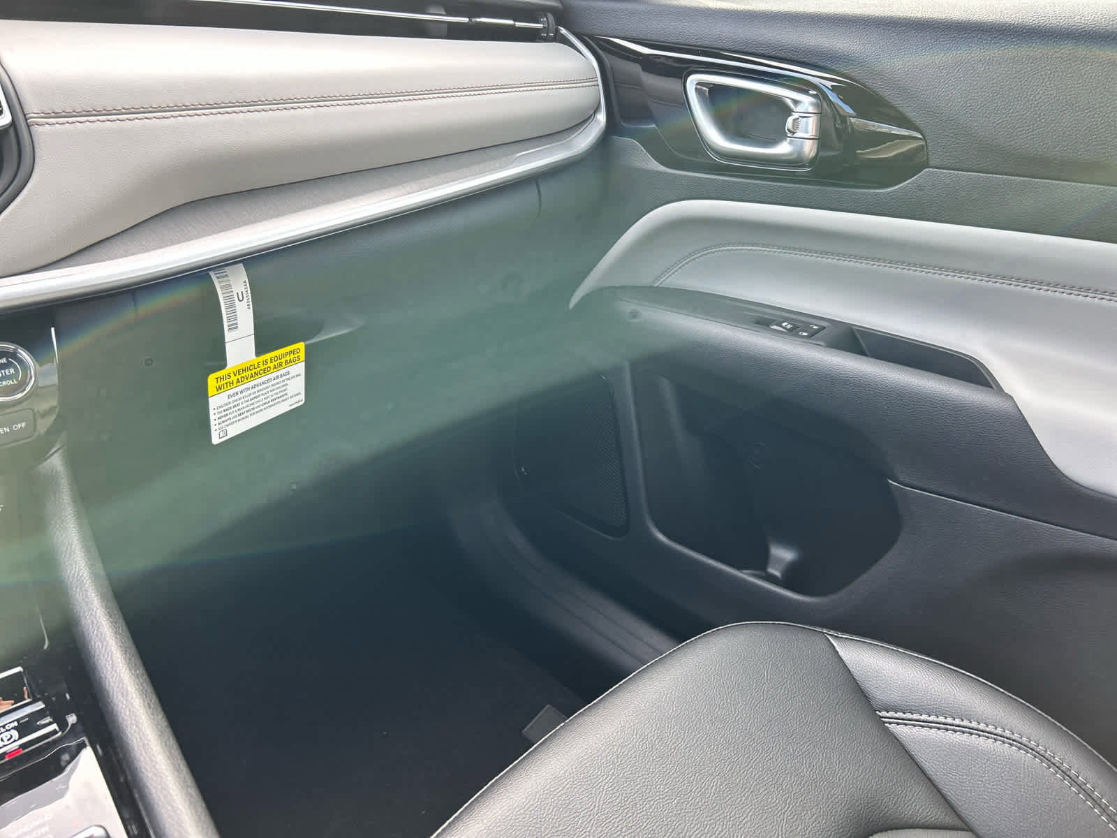 New 2026 Jeep Compass Limited image 29