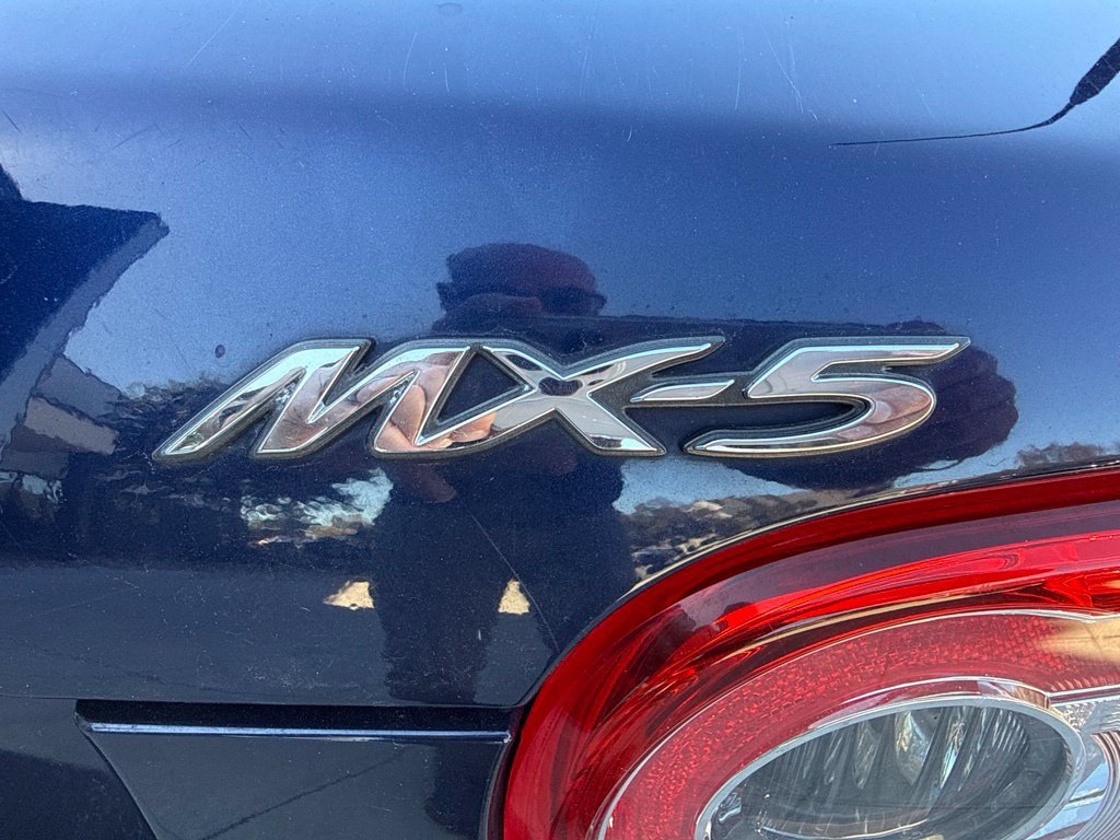 Used 2012 MAZDA MX-5 Miata Sport RWD image 19
