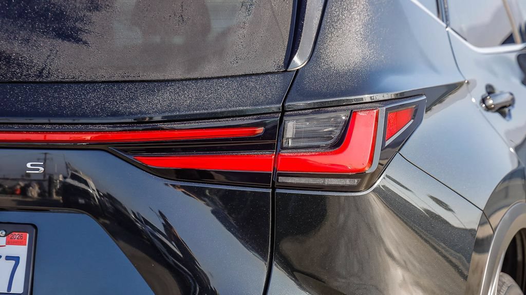 Used 2022 Lexus NX 350h AWD image 10