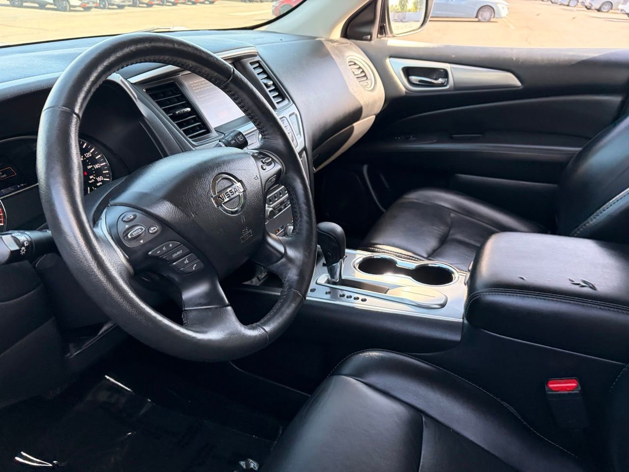 Used 2019 Nissan Pathfinder SL FWD image 16