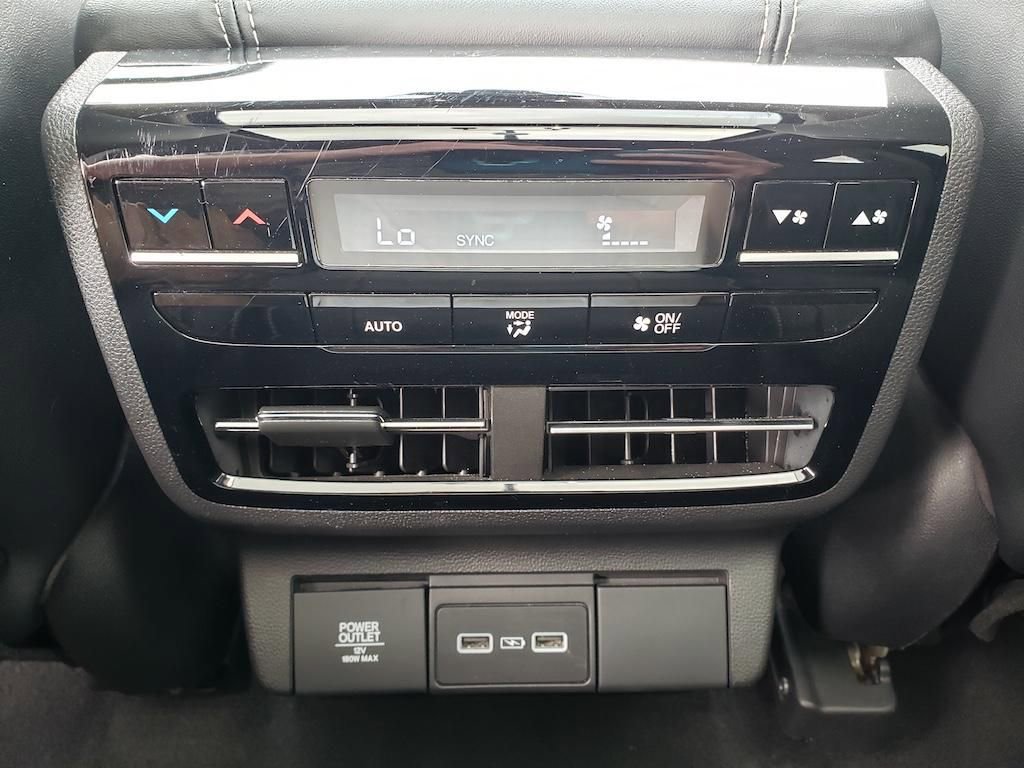 Used 2022 Acura MDX SH-AWD w/ Technology Package image 11