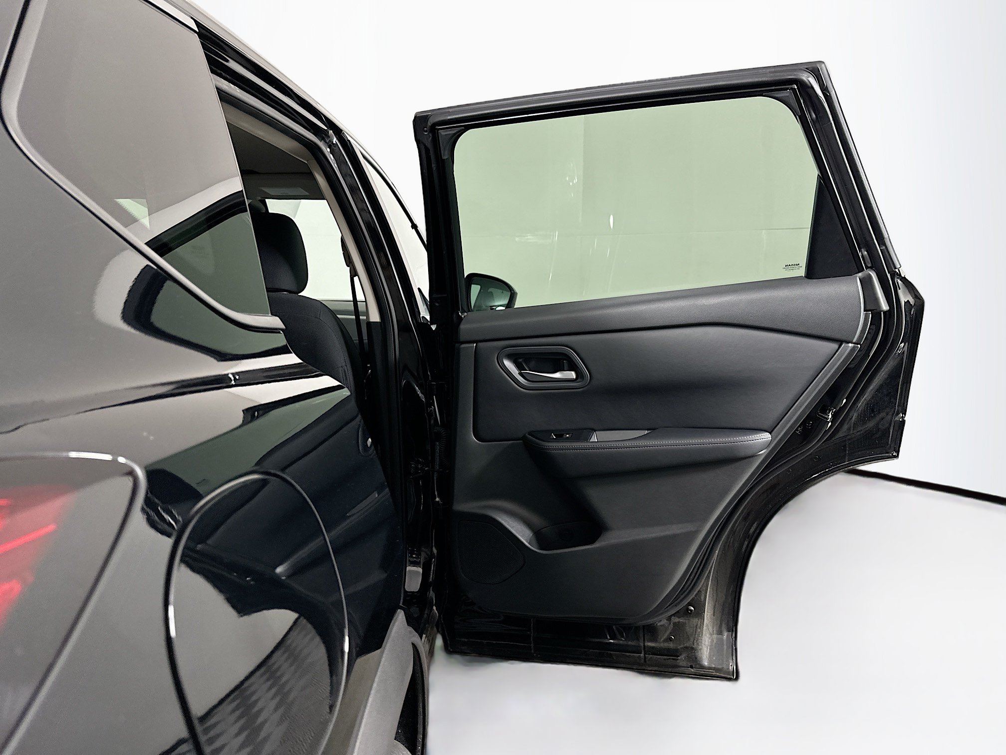 Used 2026 Nissan Rogue SV AWD/4WD image 30