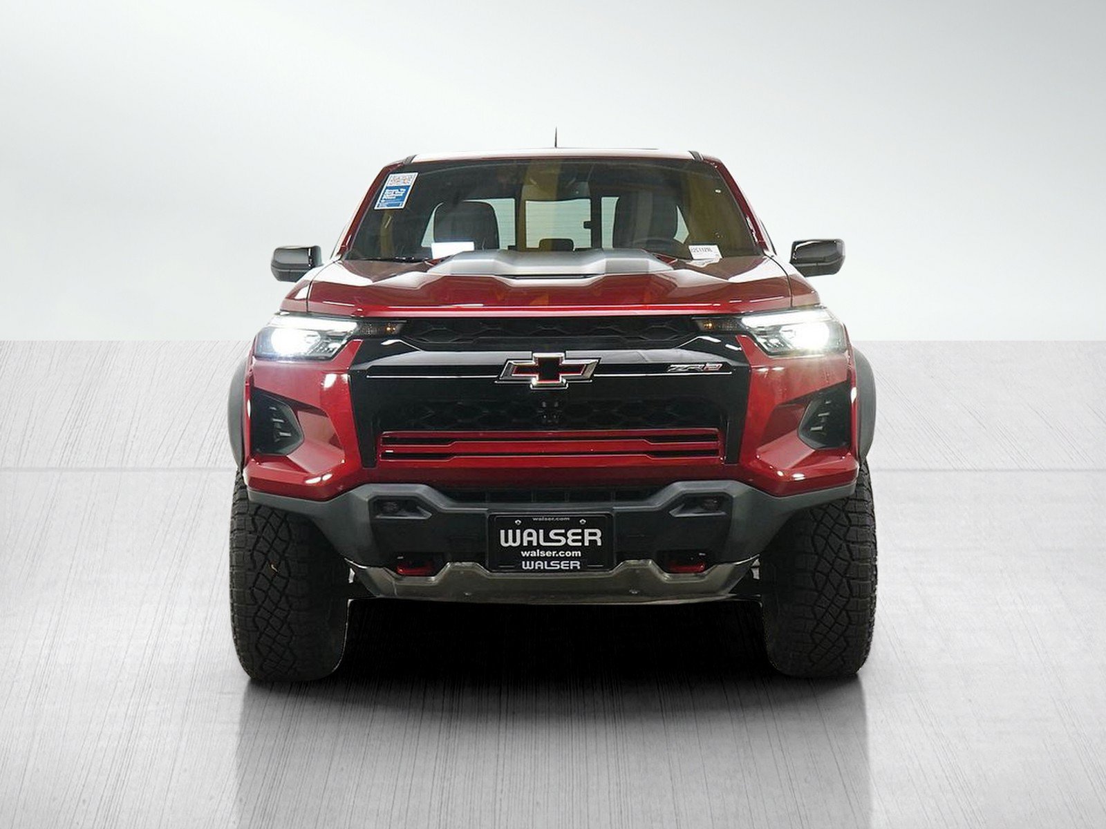 Used 2025 Chevrolet Colorado ZR2 w/ Technology Package AWD/4WD image 8