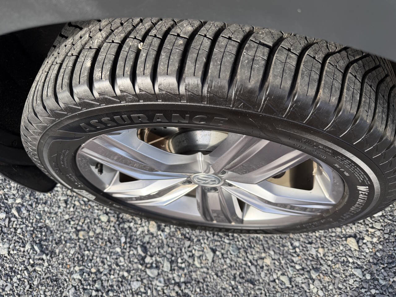 Used 2019 Volkswagen Tiguan SEL Premium w/ 3rd Row Seat Package image 13