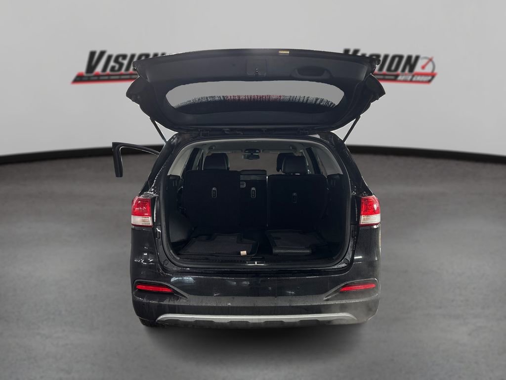 Used 2017 Kia Sorento EX image 11