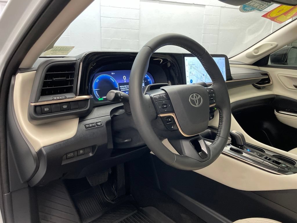 Used 2026 Toyota Crown w/ Advanced Technology Package AWD/4WD image 13