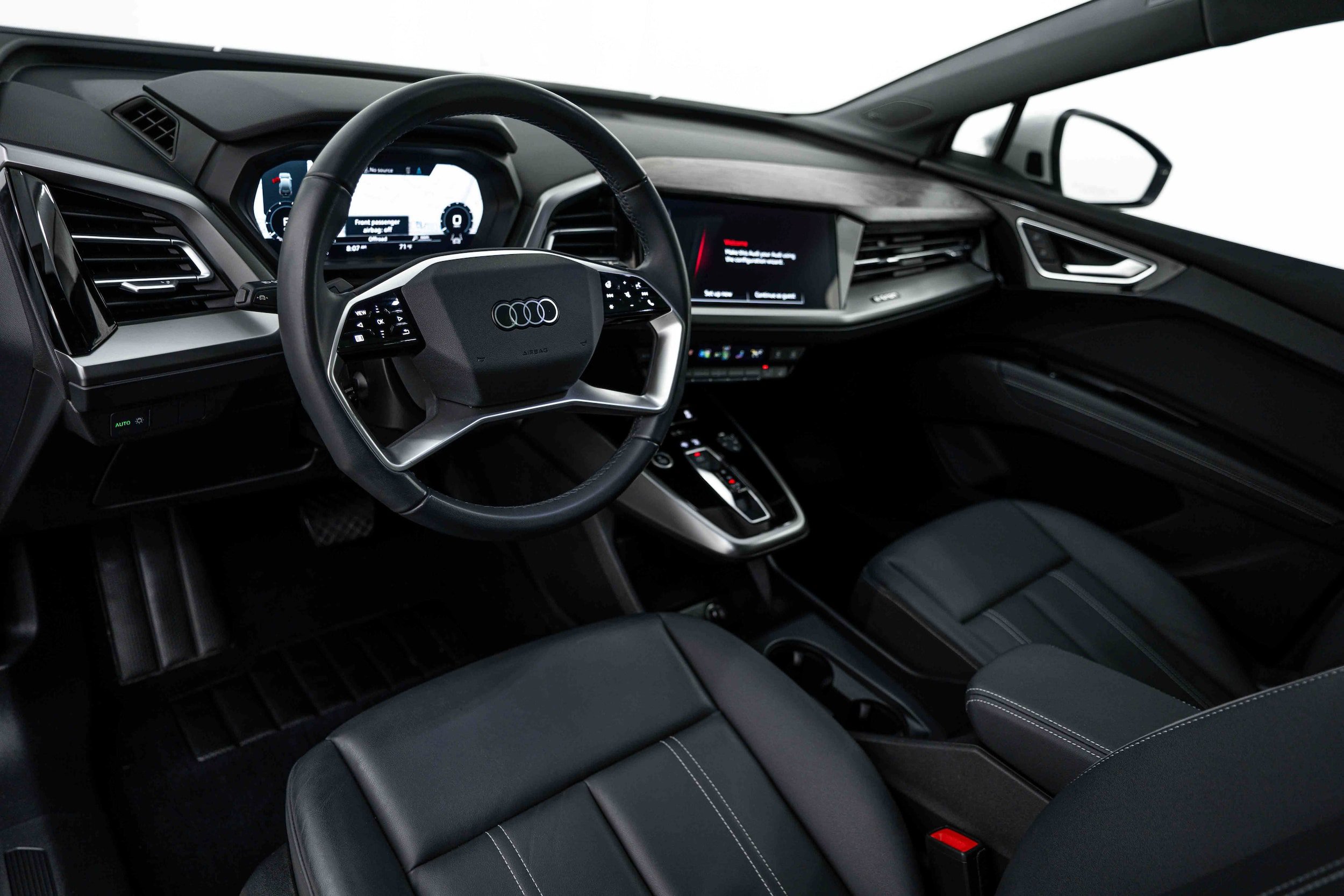 Certified 2023 Audi Q4 e-tron Premium Plus w/ Premium Plus AWD/4WD image 10