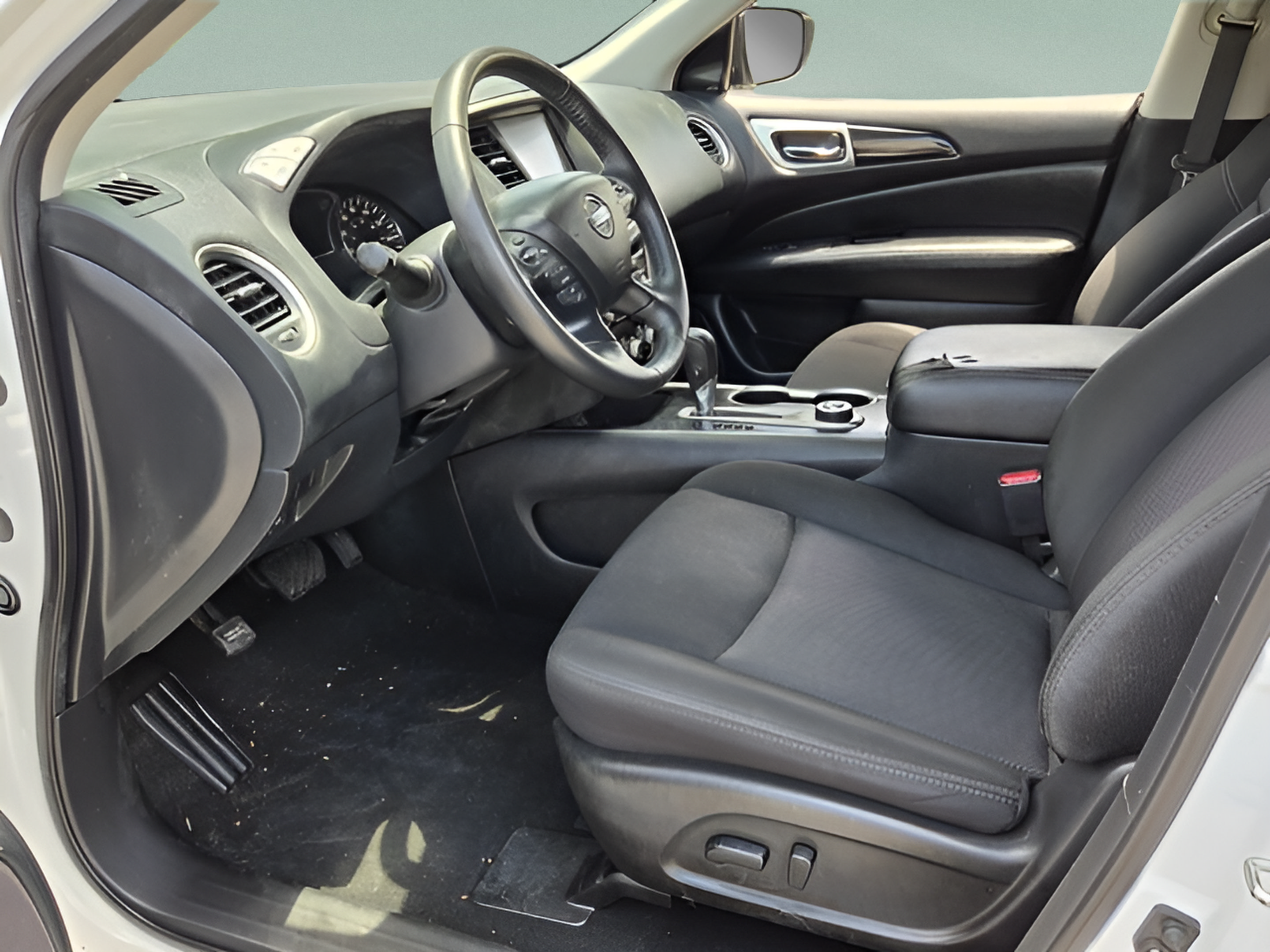 Used 2020 Nissan Pathfinder SV AWD/4WD image 13