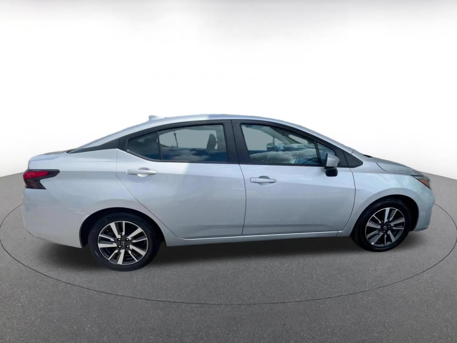 Used 2025 Nissan Versa SV FWD image 16