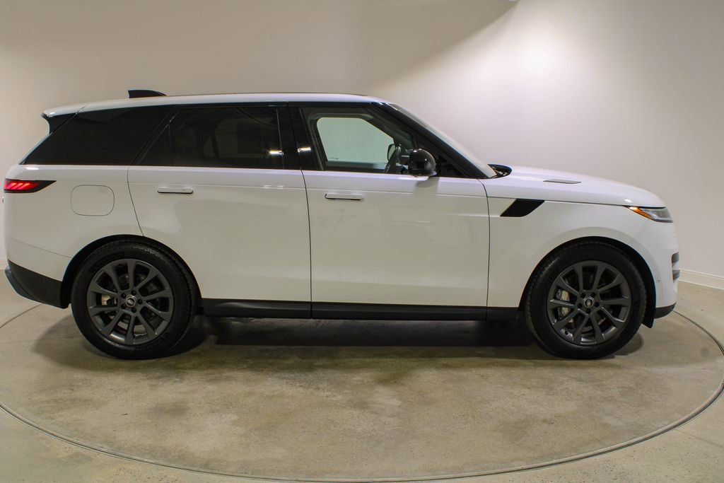 Used 2023 Land Rover Range Rover Sport SE image 6
