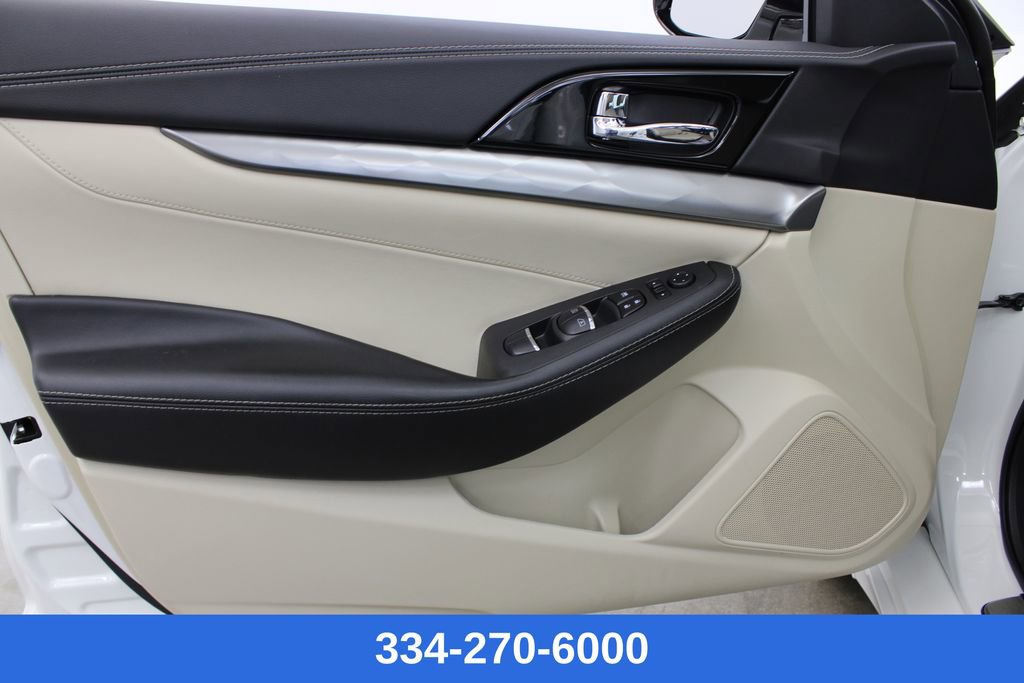 Certified 2021 Nissan Maxima 3.5 SV w/ Floor Mat Group image 16
