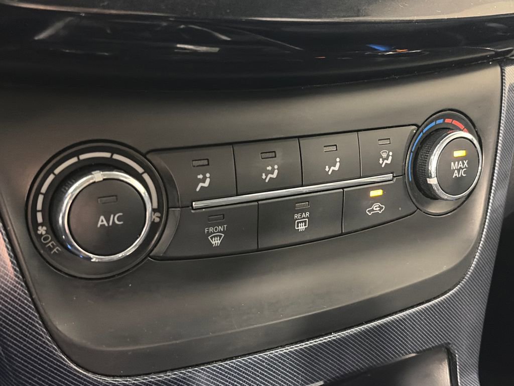 Used 2016 Nissan Sentra SR w/ Driver's Assist Package image 21