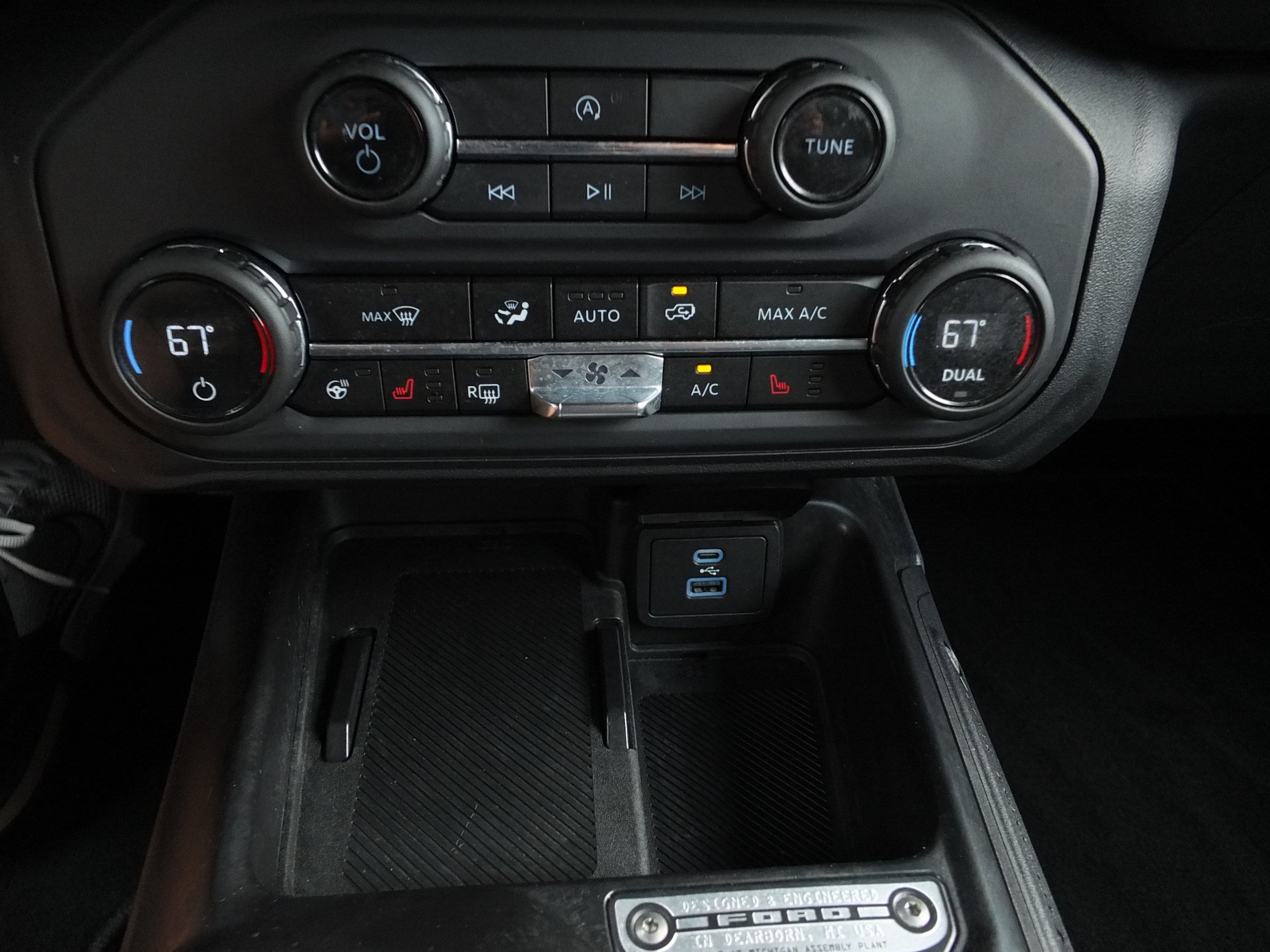 Used 2025 Ford Bronco Outer Banks AWD/4WD image 25