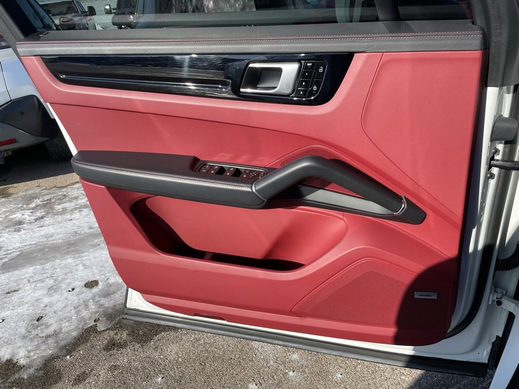 Used 2021 Porsche Cayenne Base image 57