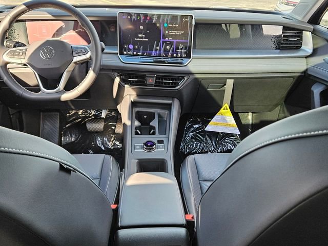 New 2026 Volkswagen Tiguan SE FWD image 8