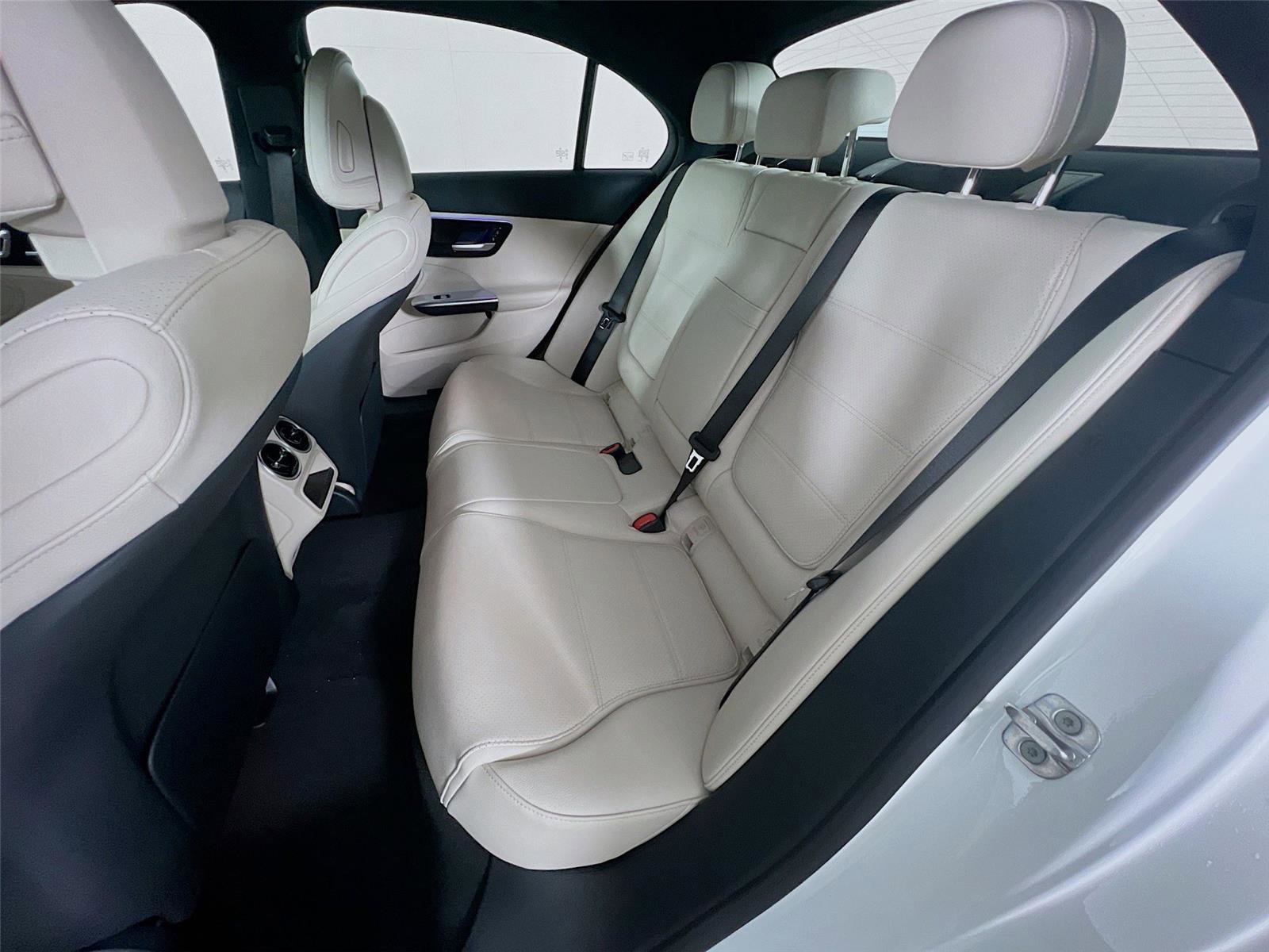 New 2026 Mercedes-Benz C 300 4MATIC Sedan image 24