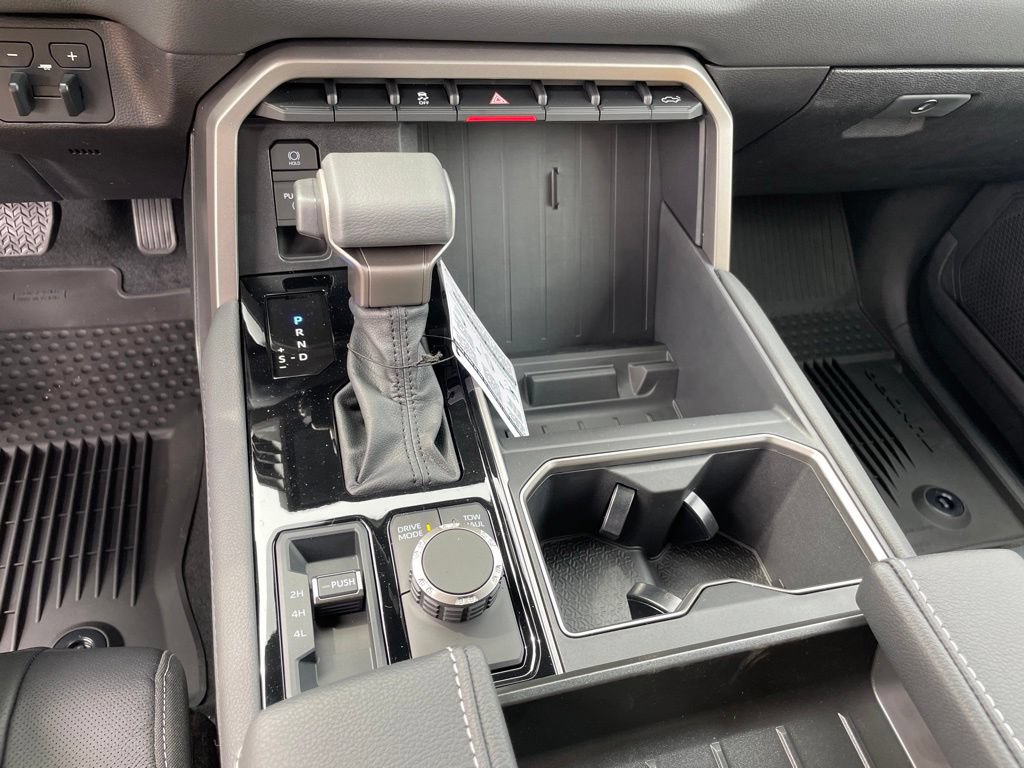 New 2026 Toyota Tundra Limited AWD/4WD image 16