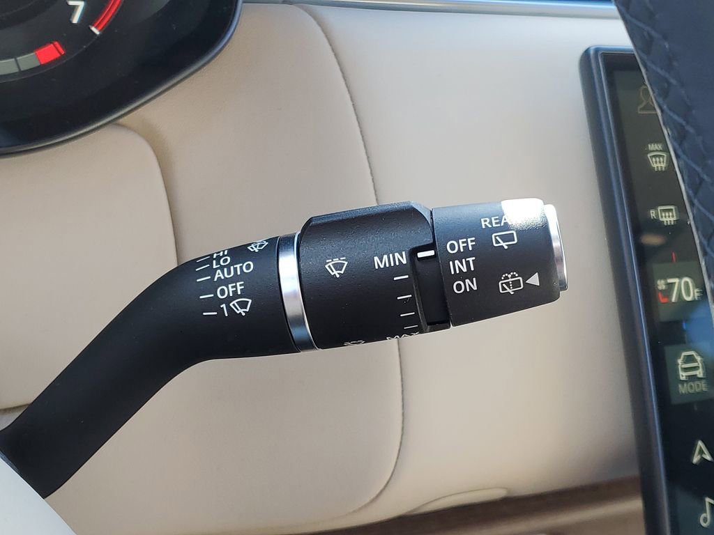 Used 2024 Land Rover Range Rover SE image 16