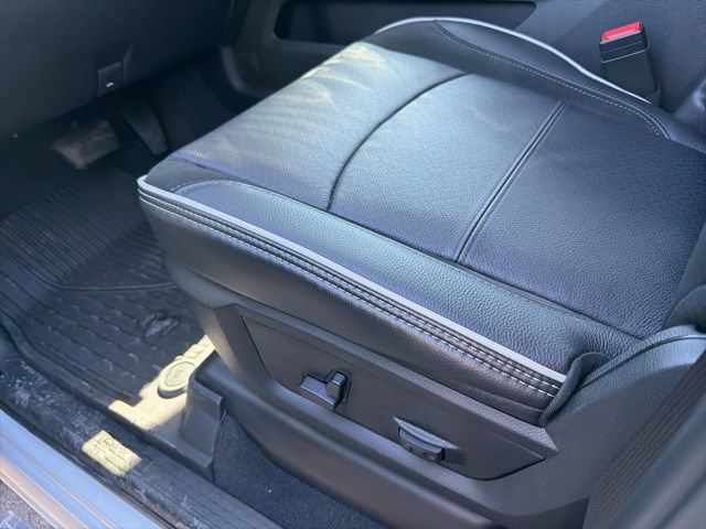 New 2026 RAM 3500 Laramie AWD/4WD image 18