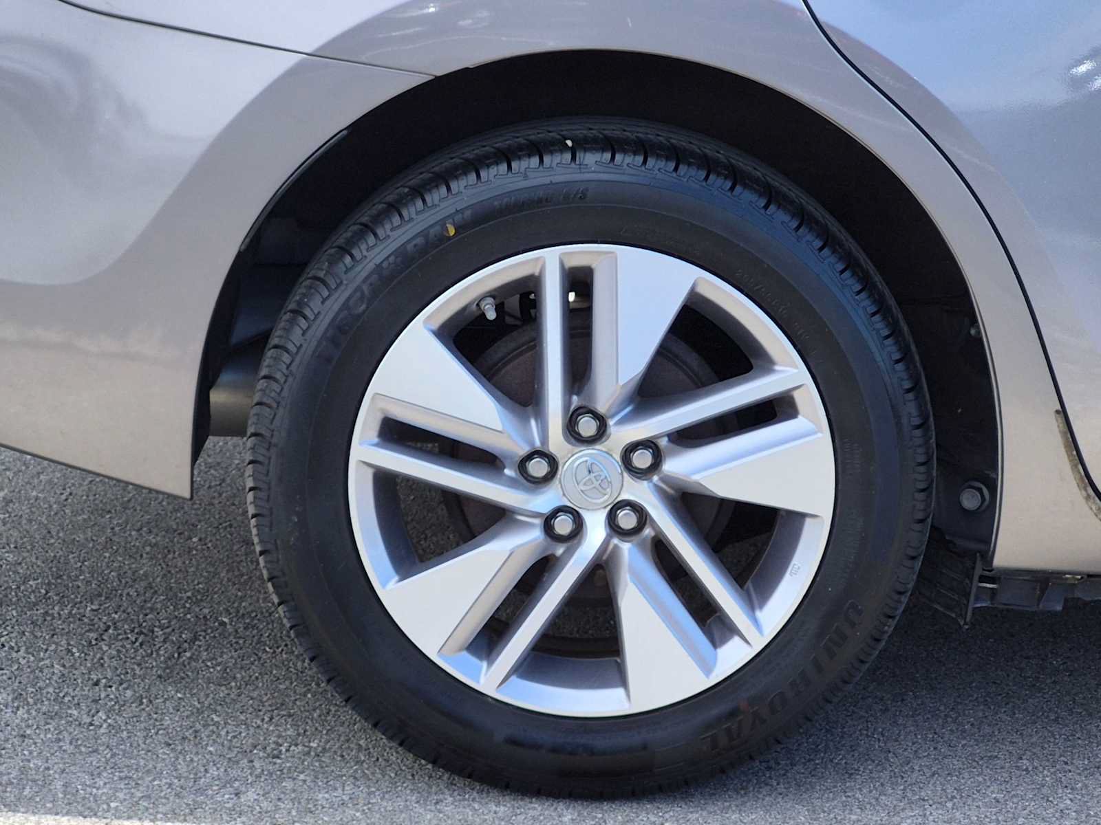 Used 2016 Toyota Corolla LE Premium FWD image 12
