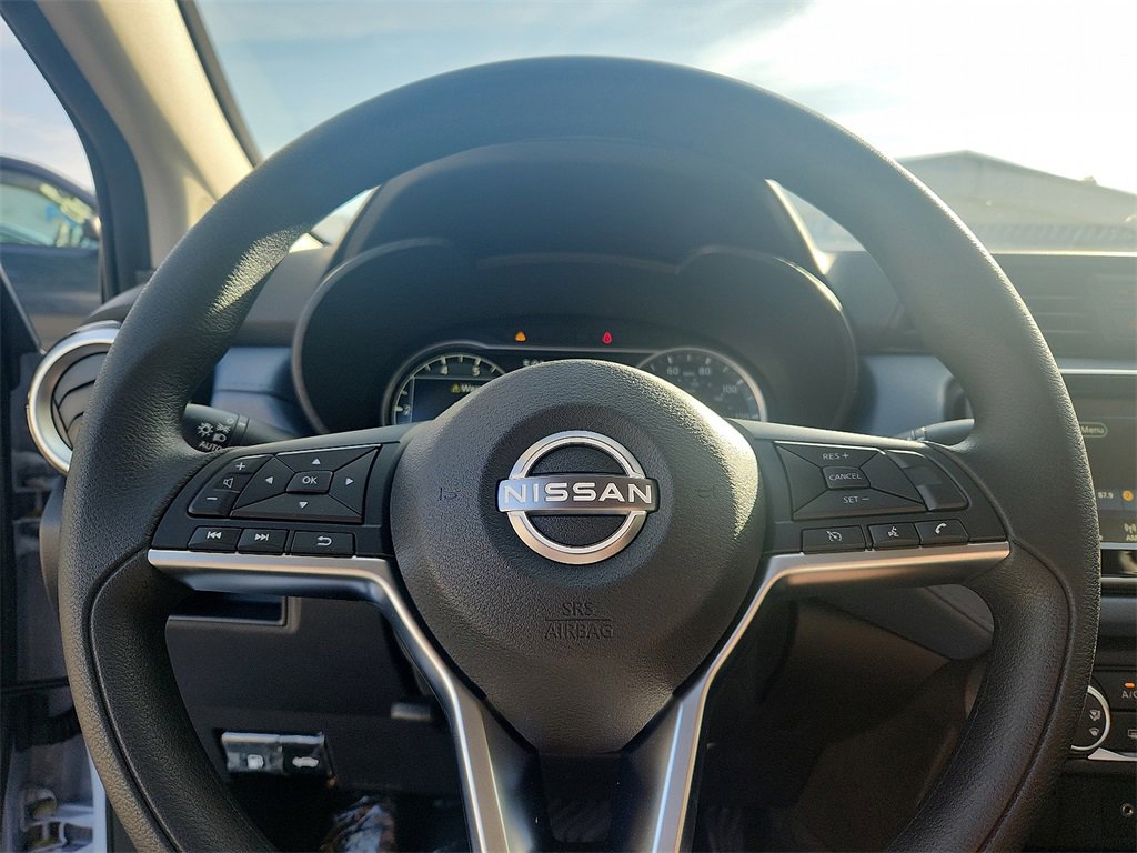 New 2025 Nissan Versa SV w/ Trunk Package image 9