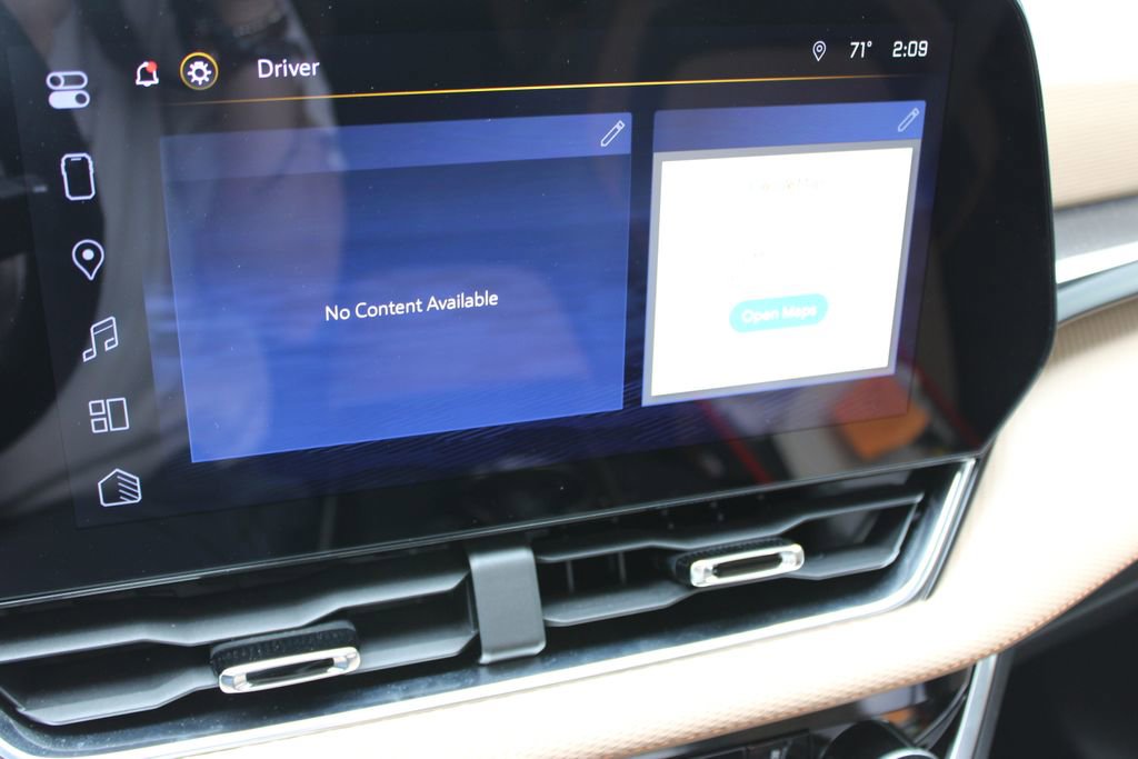 Used 2025 Chevrolet Equinox ACTIV w/ Safety and Technology Package image 52