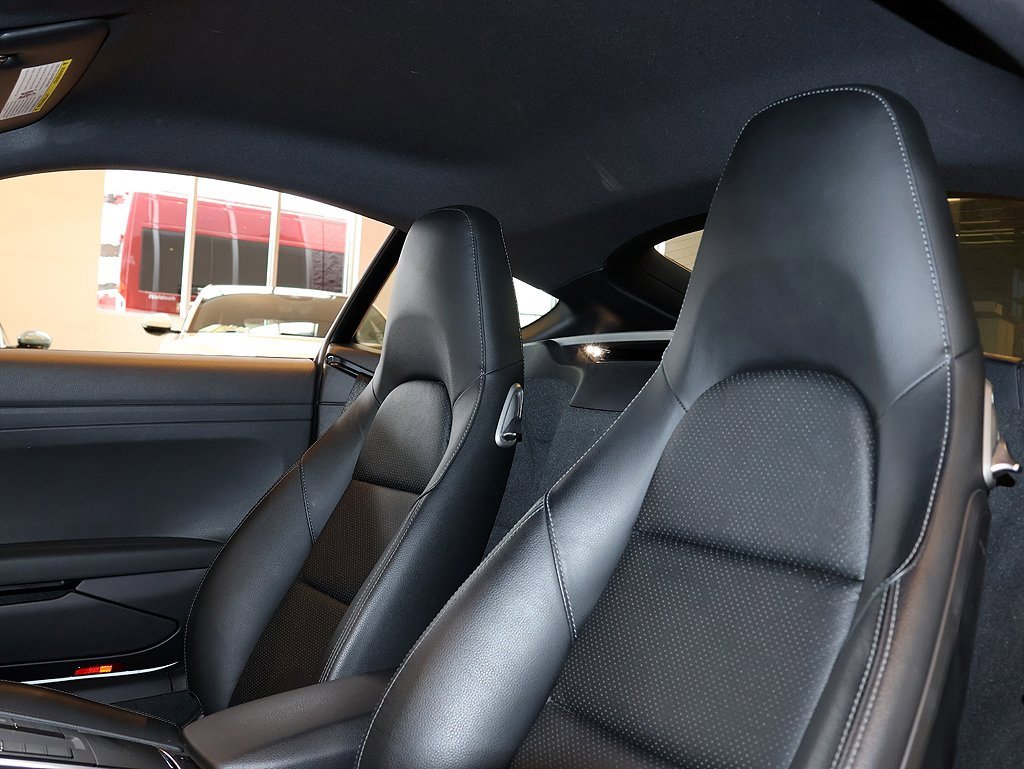 Used 2021 Porsche 718 Cayman image 36