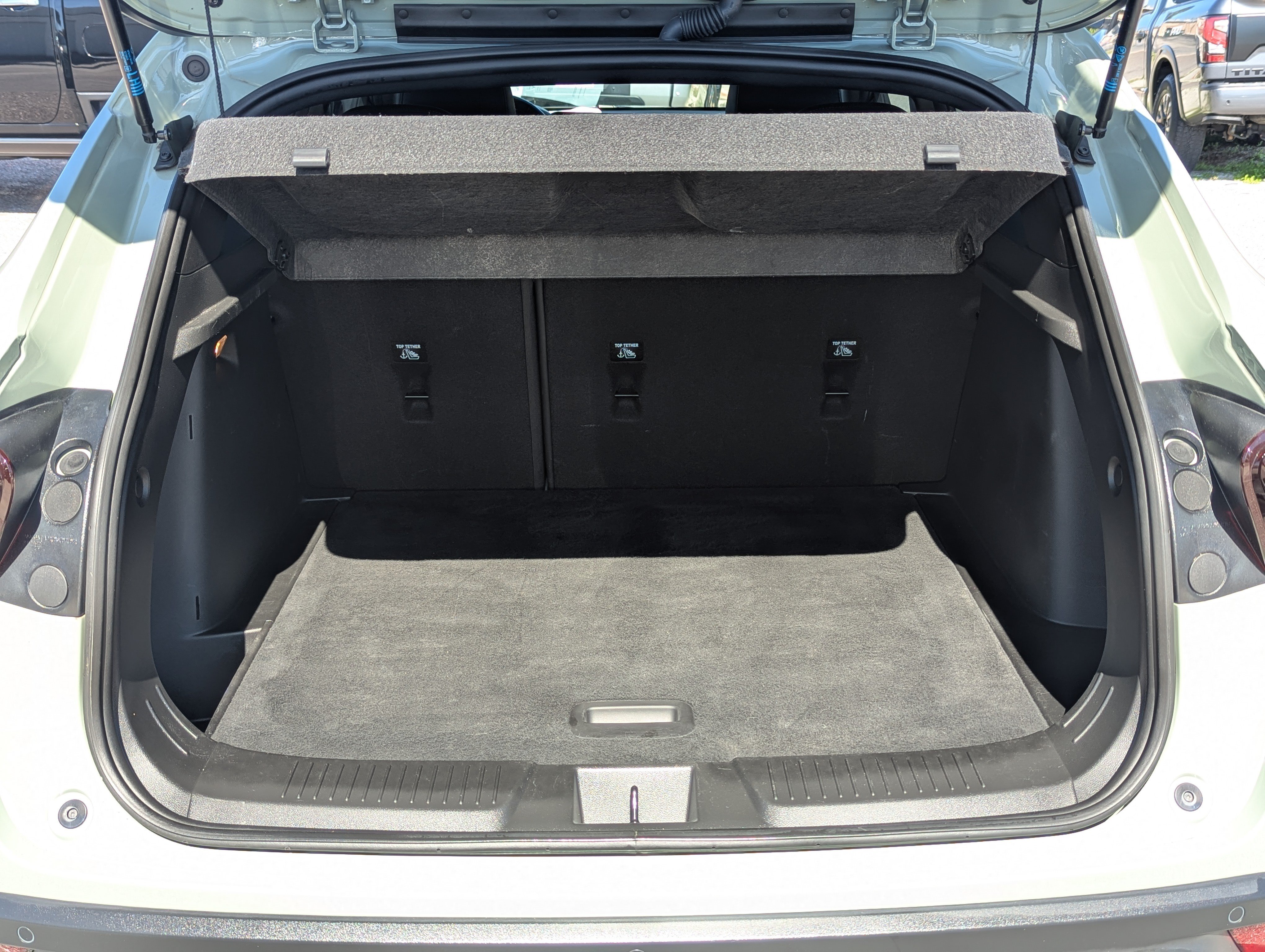 Certified 2024 Chevrolet Trax RS w/ Sunroof Package FWD image 11