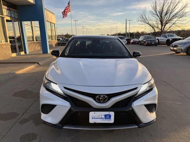 Used 2018 Toyota Camry XSE image 2