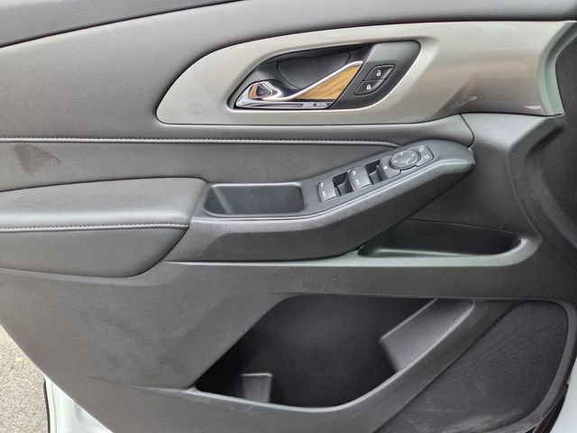 Certified 2023 Chevrolet Traverse LT FWD image 31