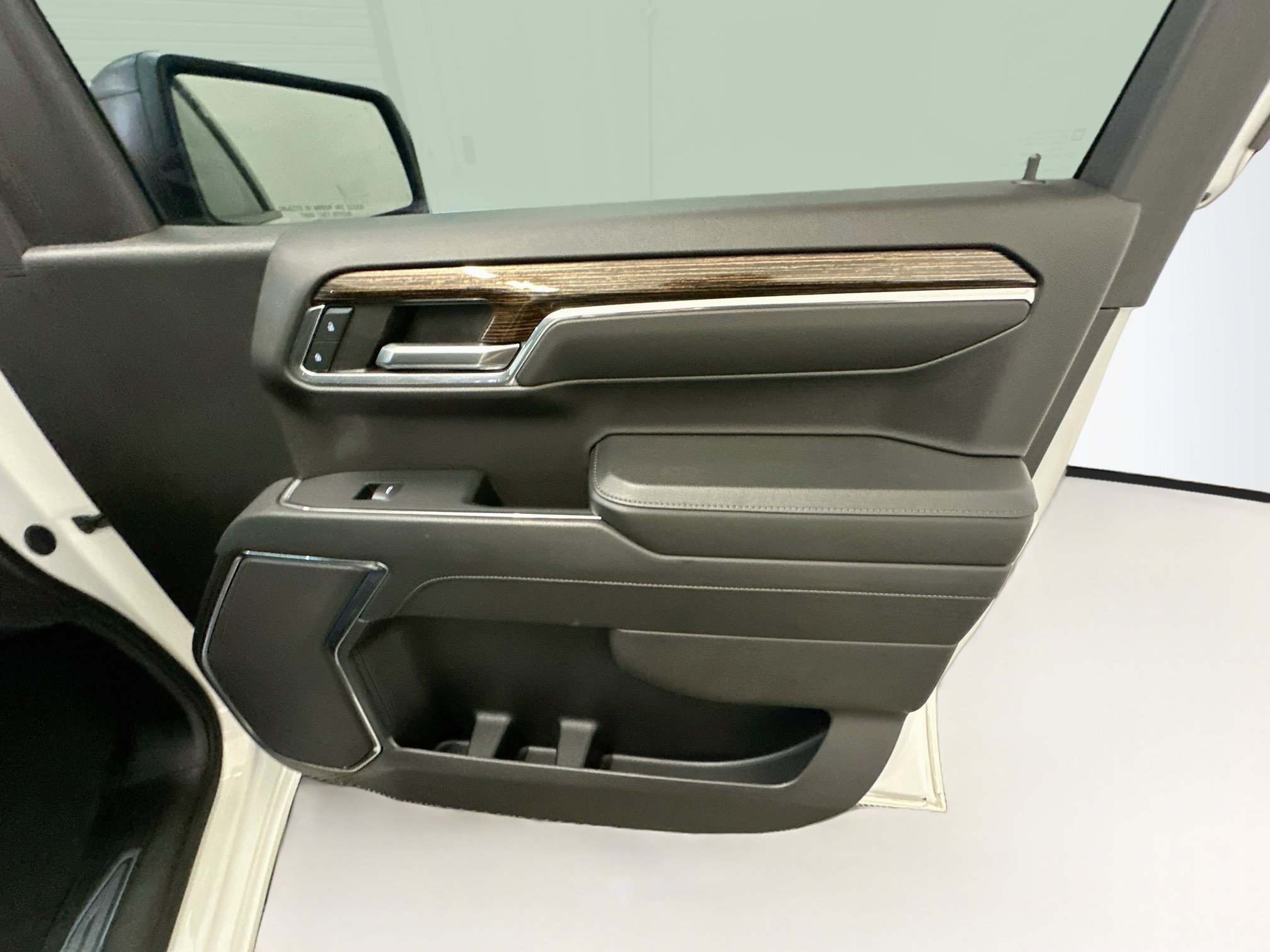 Used 2024 GMC Sierra 1500 Elevation AWD/4WD image 32