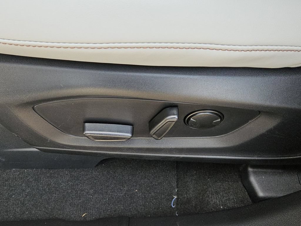 New 2026 Ford Explorer Active w/ Active Comfort Package RWD image 27