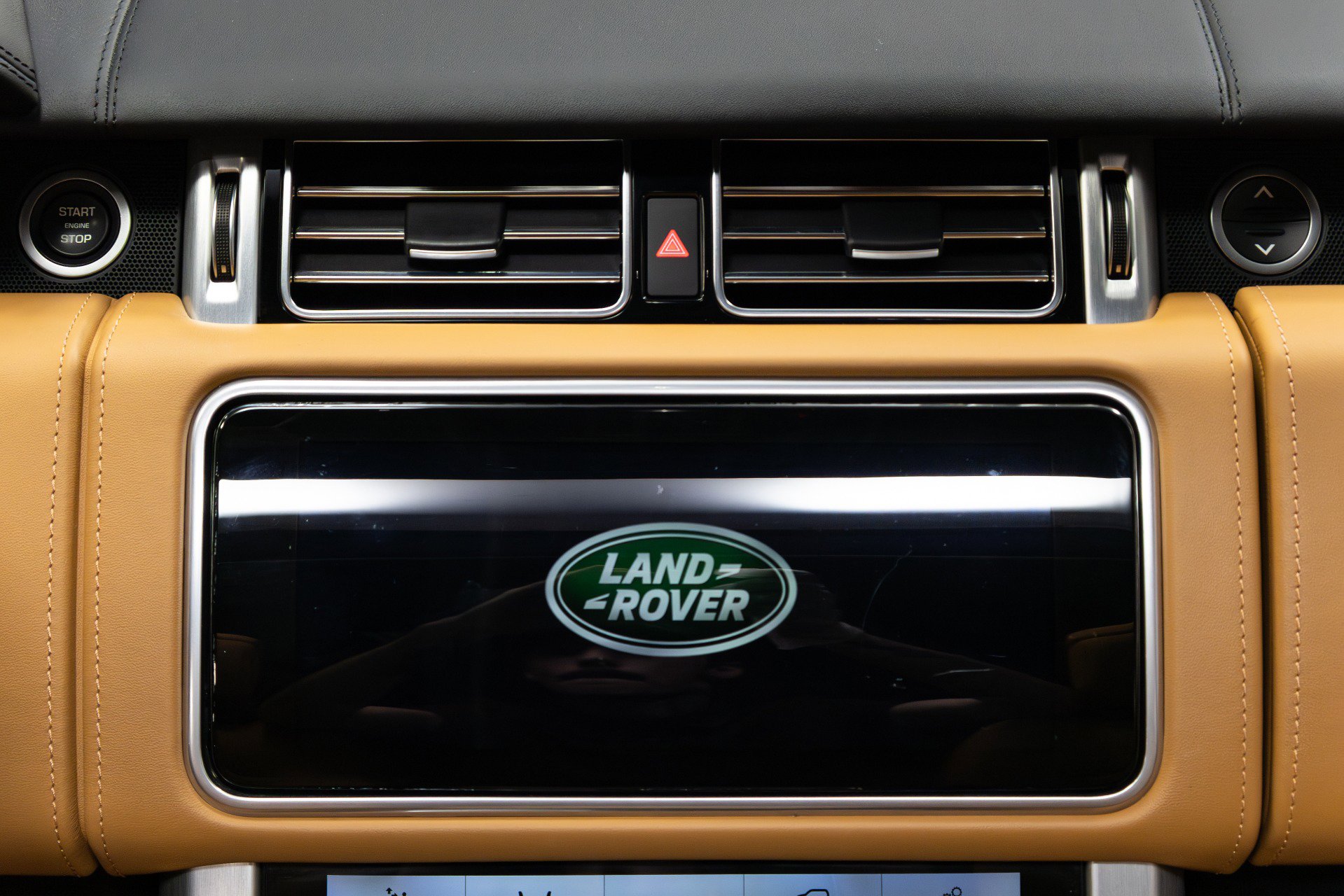 Used 2022 Land Rover Range Rover Autobiography image 58