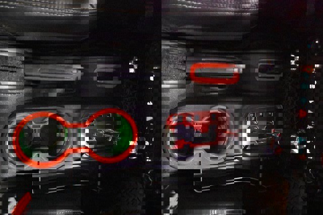 Used 2015 Jeep Wrangler Unlimited Sahara w/ Connectivity Group image 29