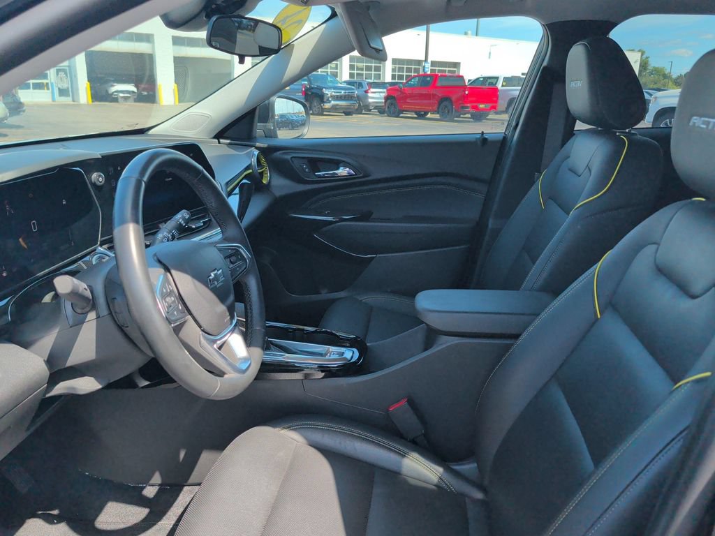 Used 2024 Chevrolet Trax ACTIV w/ Sunroof Package FWD image 20