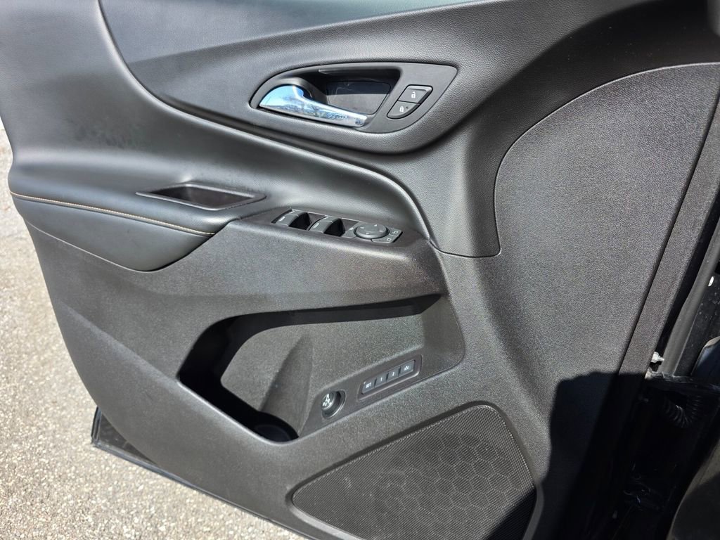 Used 2018 Chevrolet Equinox Premier image 28