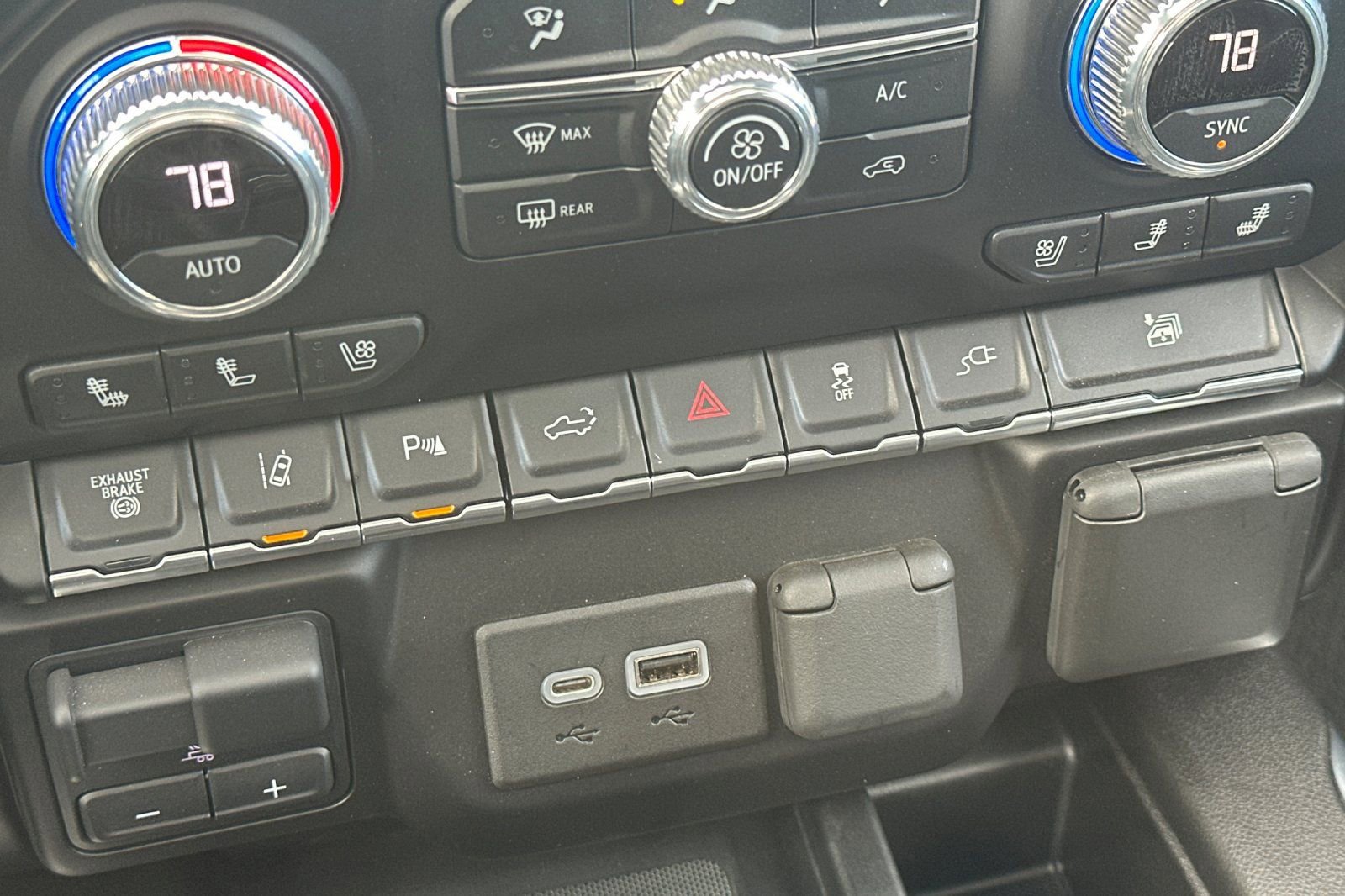 Used 2022 GMC Sierra 3500 Denali image 30