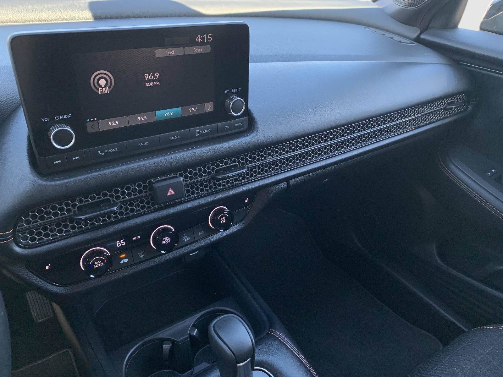 Certified 2025 Honda HR-V Sport image 18