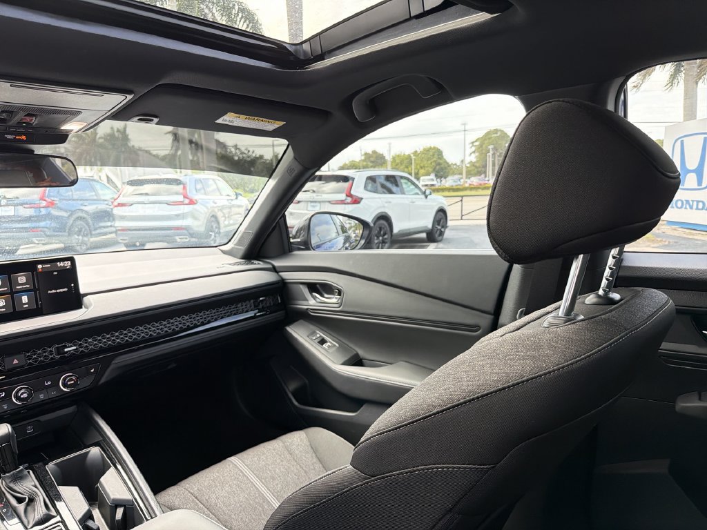 Used 2025 Honda Accord Sport image 11